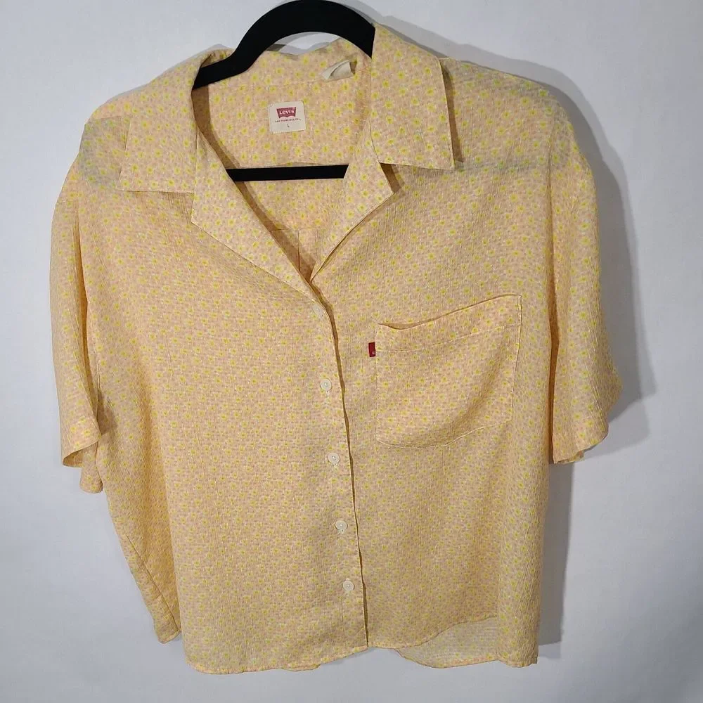 Levis San Francisco CaL L Yellow Floral‎ Short Sleeve Shirt Casual Travel